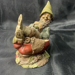 Vtg 1987 Tom Clark Gnome "Corey" Figurine Sitting In Apple Signed Retired #5